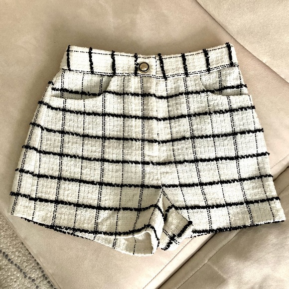 ZARA Tweed Black and White Window Pane High Waist Shorts NWT - Picture 4 of 9